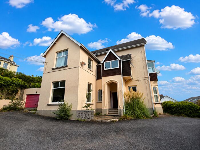 2 Bedroom Flat For Sale In Primley Park, Paignton, Devon, TQ3