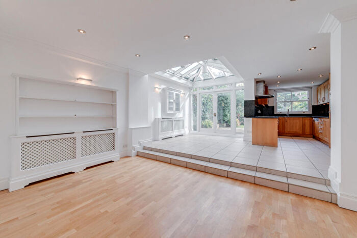 5 Bedroom Terraced House To Rent In Pilgrims Lane, Hampstead, NW3