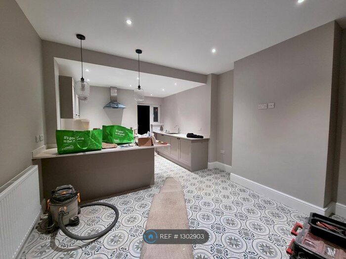 3 Bedroom Terraced House To Rent In Church Lane, Tamworth, B79