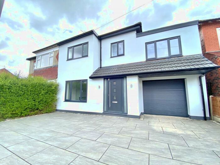 4 Bedroom Semi-Detached House To Rent In Montagu Road, Offerton, Stockport, SK2