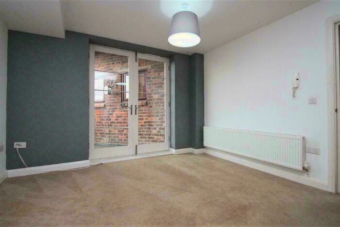 2 Bedroom Apartment To Rent In Union Quay, North Shields, Tyne & Wear, NE30
