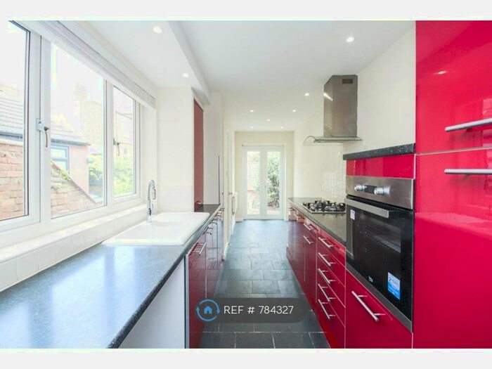 2 Bedroom Terraced House To Rent In Edith Street, Northampton, NN1