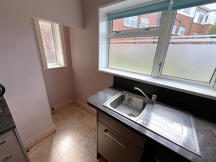 2 Bedroom Apartment For Sale In West Court, Bridport, DT6