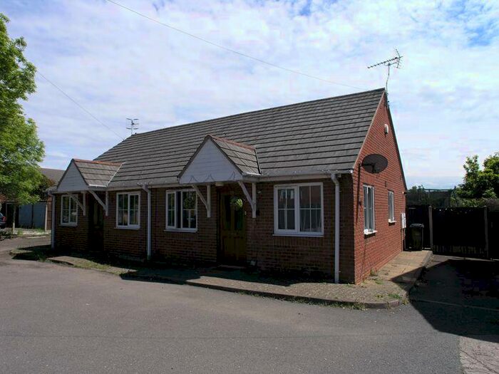 2 Bedroom Semi-Detached Bungalow To Rent In New Street, Brierley Hill, DY5