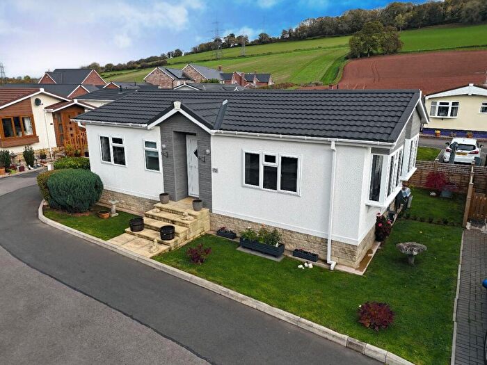 2 Bedroom Park Home For Sale In Lea, HR9