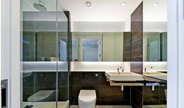 Apartment To Rent In Baltimore Wharf, London, E14