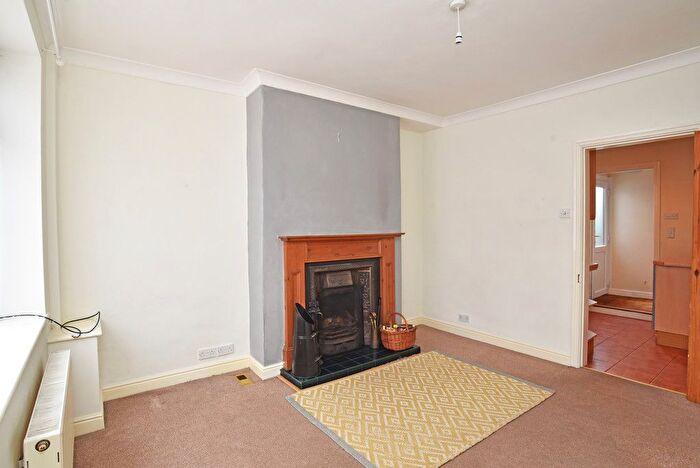 2 Bedroom Terraced House For Sale In Ashfield Road, Harrogate, HG1