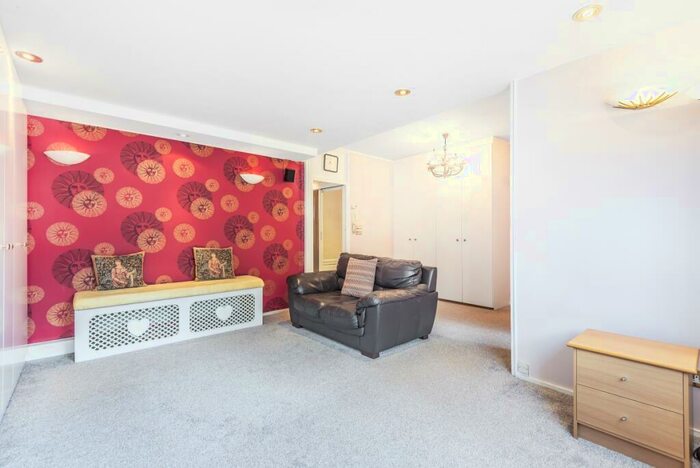 2 Bedroom Apartment To Rent In Charlbert Street London, NW8