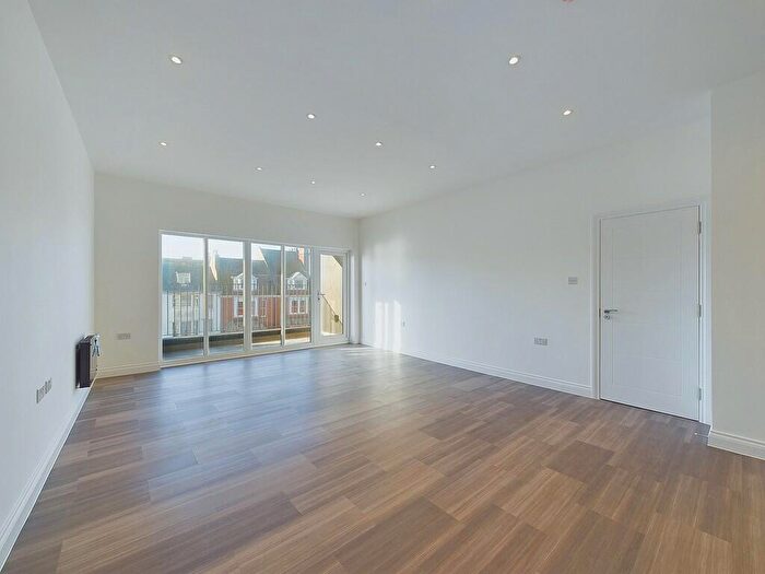 1 Bedroom Apartment To Rent In Oceanview Heights, Montague Place, Worthing, BN11