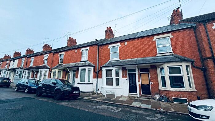 3 Bedroom Terraced House For Sale In Roseholm Road, Northampton, NN4