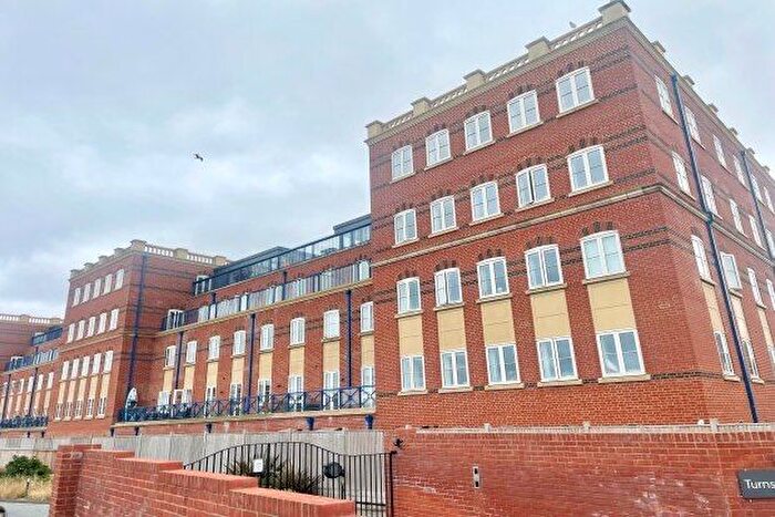 2 Bedroom Flat To Rent In Westbrook Gardens, Margate, CT9