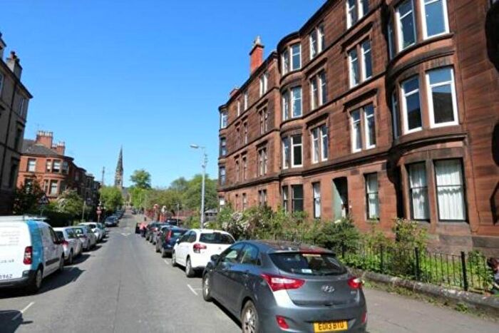 2 Bedroom Flat To Rent In Bed Ground Floor Unfurnished @ Havelock St, G11