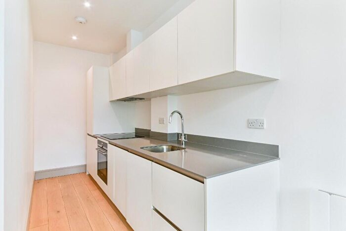 2 Bedroom Flat To Rent In Imperial Drive, Harrow, Middlesex, HA2