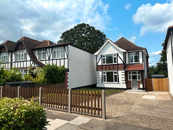 3 Bedroom Detached House To Rent In Surbiton Hill Park, Surbiton, KT5