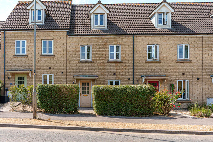 3 Bedroom Terraced House For Sale In West Ashton Road, Trowbridge, BA14