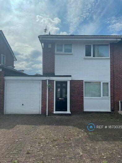 3 Bedroom Semi-Detached House To Rent In Bardley Crescent, Merseyside, L35