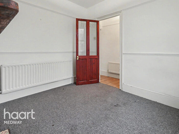 2 Bedroom Terraced House To Rent In Charter Street, Chatham, ME4