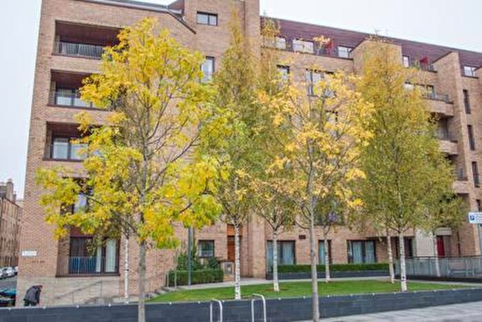 1 Bedroom Flat To Rent In McEwan Square, Fountainbridge, Edinburgh, EH3