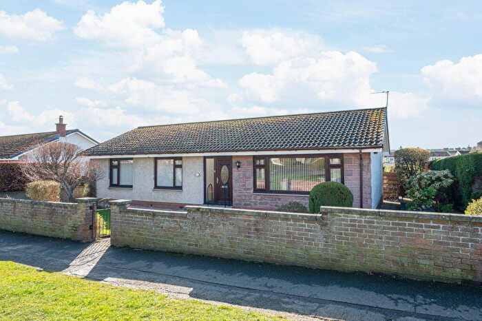 3 Bedroom Detached Bungalow For Sale In Park Road West, Rosyth, KY11