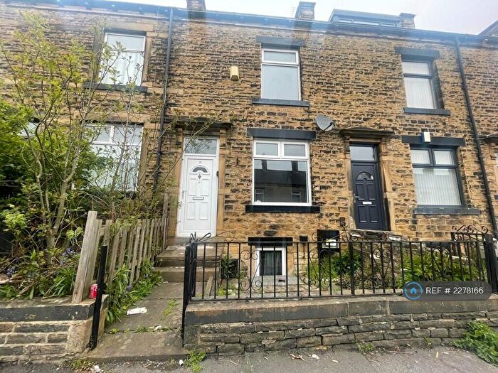 4 Bedroom Terraced House To Rent In Bradford, Bradford, BD3