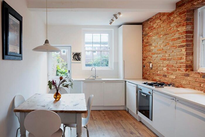 3 Bedroom Apartment To Rent In Hope Street, Liverpool, Merseyside, L1