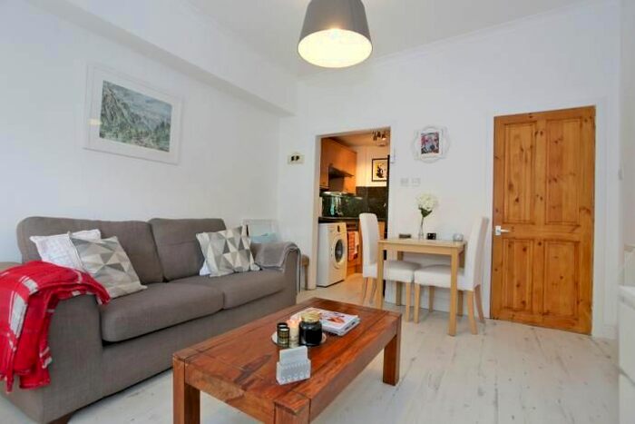 1 Bedroom Flat To Rent In Rosebank Terrace, Aberdeen, AB11