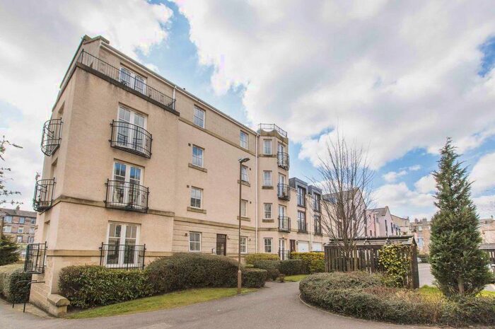 2 Bedroom Flat To Rent In Huntingdon Place, Broughton EH7