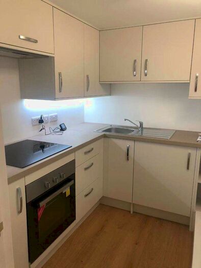 2 Bedroom Flat To Rent In Circus Street, Oxford, OX4