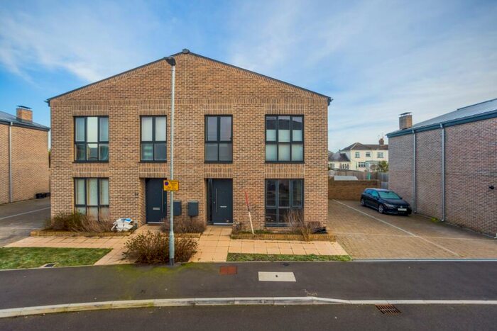 3 Bedroom Semi-Detached House To Rent In Nevinson Road Swindon, SN3