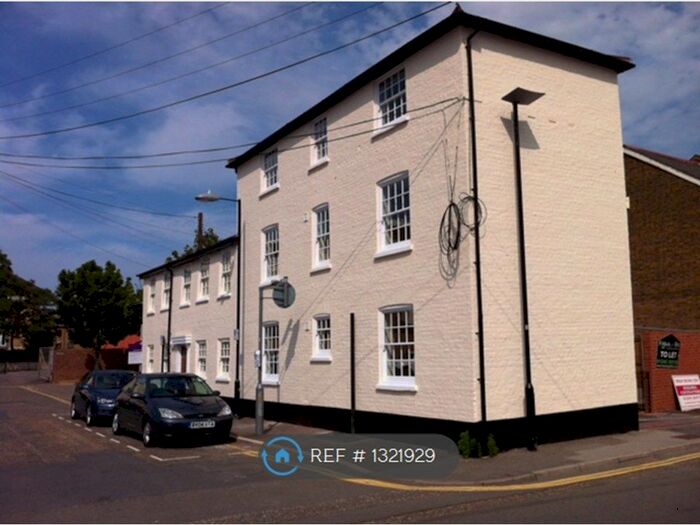 1 Bedroom Flat To Rent In Railway Street, Chelmsford, CM1
