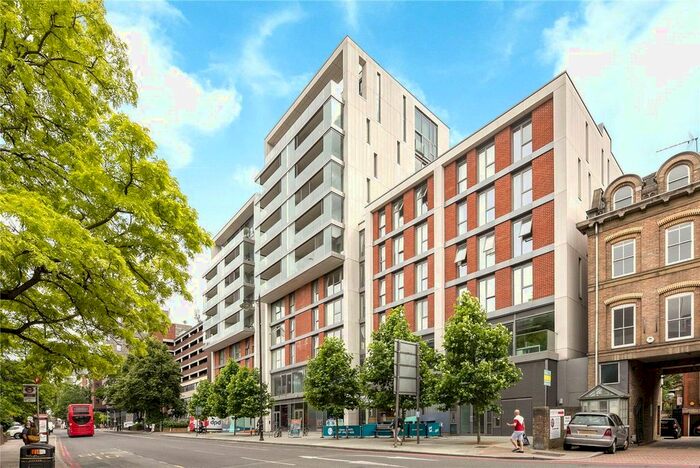 2 Bedroom Flat To Rent In Marrick Close, Upper Richmond Road, London, SW15