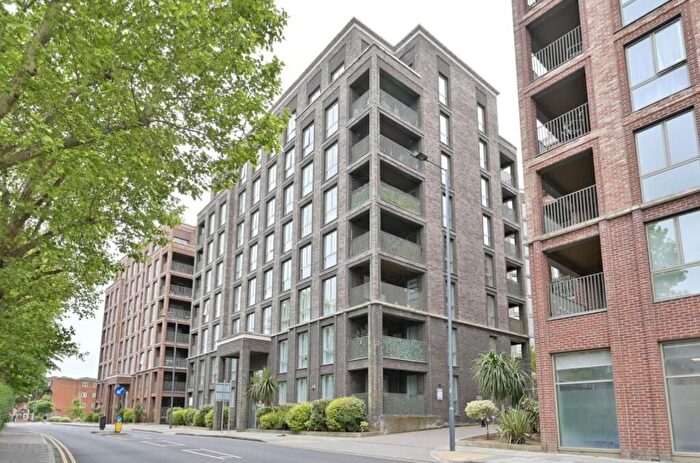3 Bedroom Flat For Sale In Gayton Road, Harrow On The Hill, London, HA1