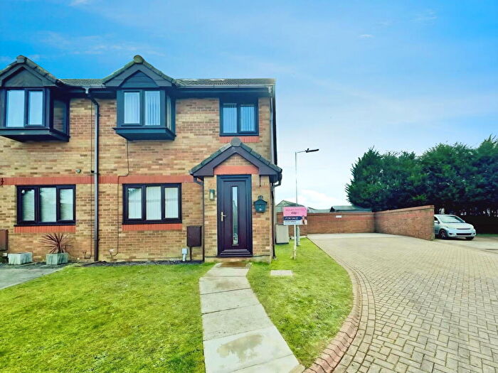 4 Bedroom Semi Detached House For Sale In Newgale Close, Penlan, Swansea, SA5