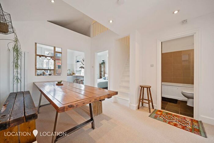 2 Bedroom Apartment To Rent In Stoke Newington Church Street, London, N16
