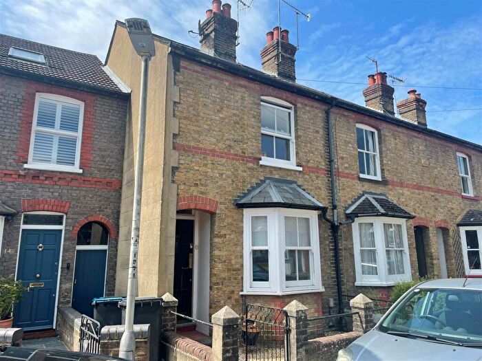 2 Bedroom End Of Terrace House To Rent In George Street, Berkhamsted, HP4