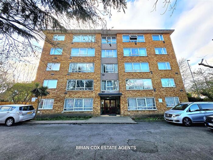 3 Bedroom Flat To Rent In Oldfield Lane South, Greenford, UB6