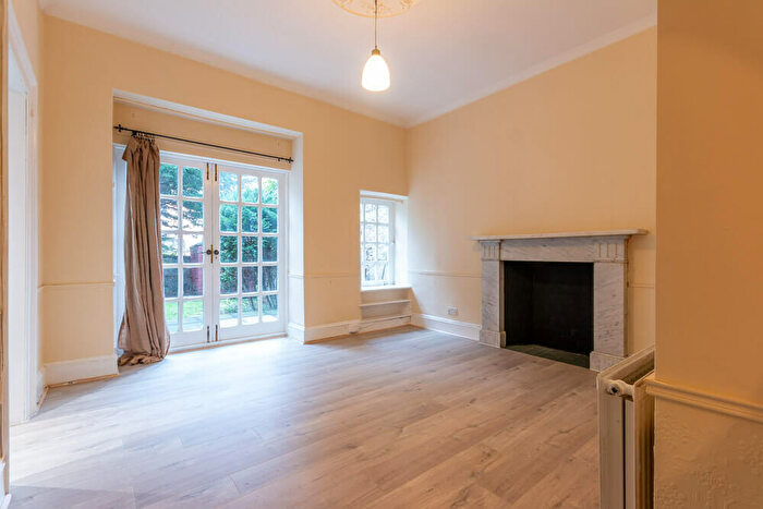 2 Bedroom Flat To Rent In L – Grove Street, Edinburgh, EH3