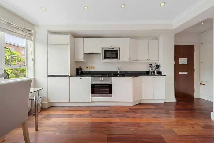 1 Bedroom Flat To Rent In Nell Gwynn House, Sloane Square, London, SW3