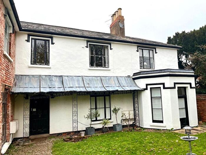 2 Bedroom Flat To Rent In School Lane, Upton-Upon-Severn, Worcester, WR8