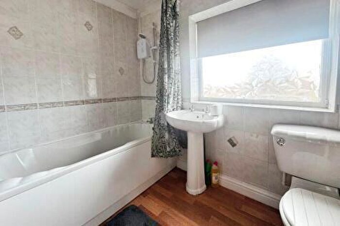 2 Bedroom Semi-Detached House For Sale In Sycamore Road, Carlton-in-Lindrick, Worksop, Nottinghamshire, S81