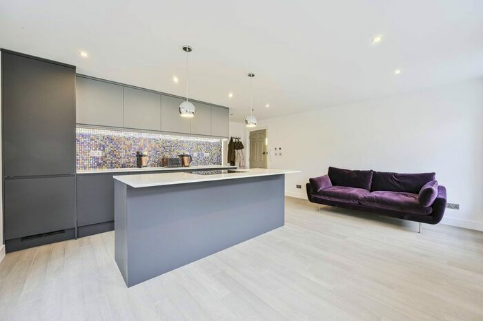 3 Bedroom Terraced House To Rent In Wolfe Crescent, Canada Water, London, SE16