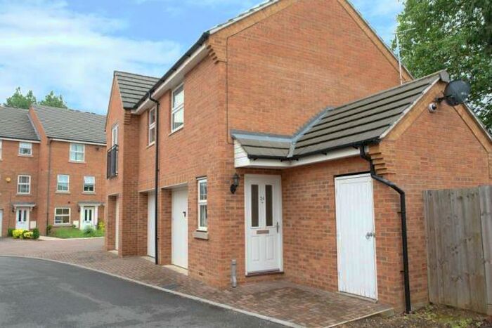 2 Bedroom Flat To Rent In Enders Close, Enfield, EN2