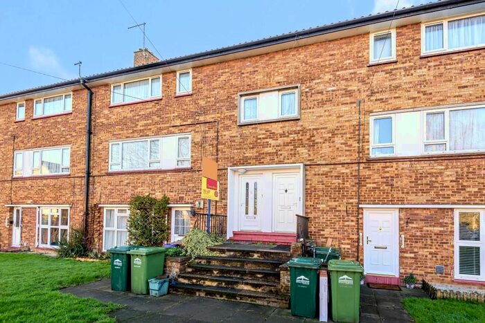 2 Bedroom Maisonette To Rent In Staines-Upon-Thames, Berkshire TW19