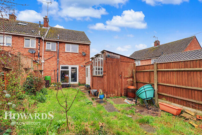 2 Bedroom End Of Terrace House For Sale In Evergreen Road, Lowestoft, NR32