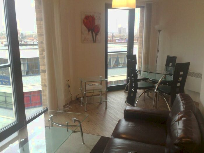 2 Bedroom Flat To Rent In Southside, B5