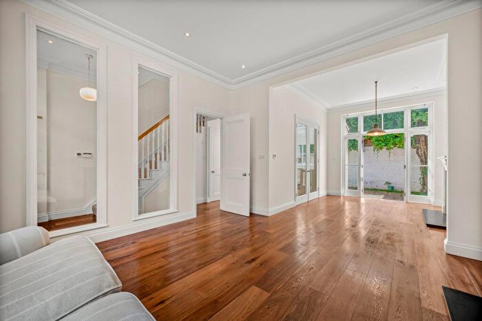 3 Bedroom Terraced House For Sale In Constantine Road, Hampstead, NW3