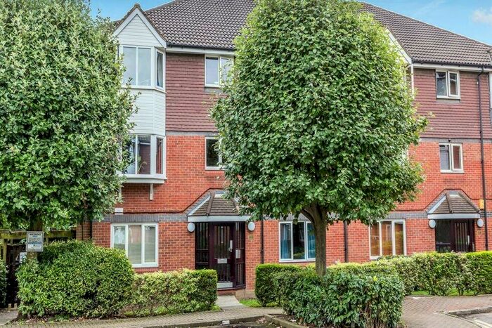 2 Bedroom Flat To Rent In Bunning Way, Caledonian Road, N7