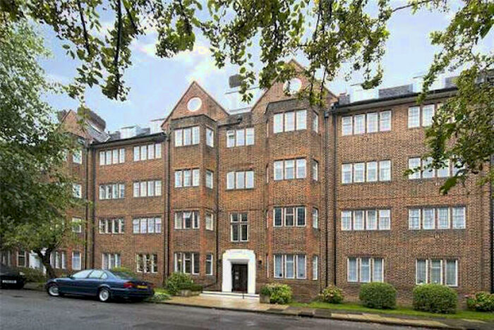 1 Bedroom Apartment To Rent In Tudor Close, London, NW3