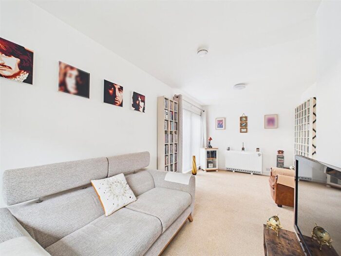 1 Bedroom Bungalow For Sale In Bridgend Court, Main Street, Perth, PH2