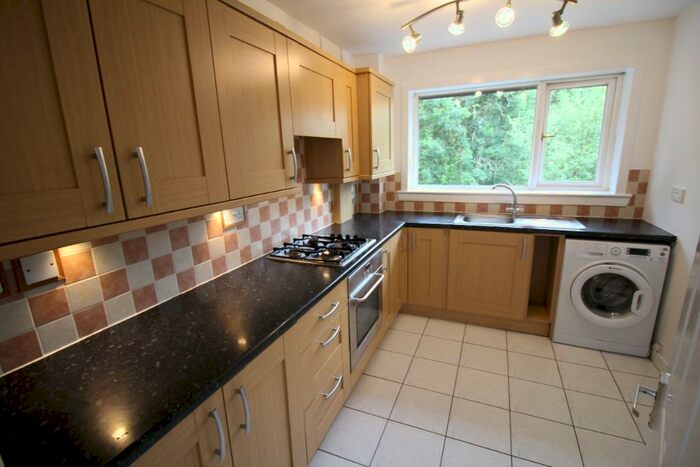 2 Bedroom Flat To Rent In Holly Grove, Bellshill, North Lanarkshire, ML4